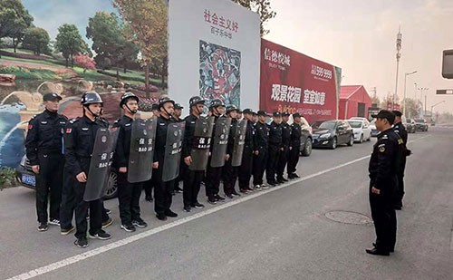 �R�r(sh��)����