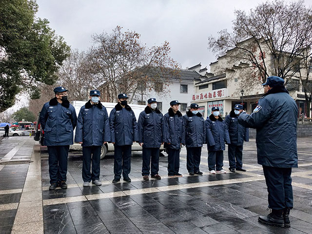 �R�r����